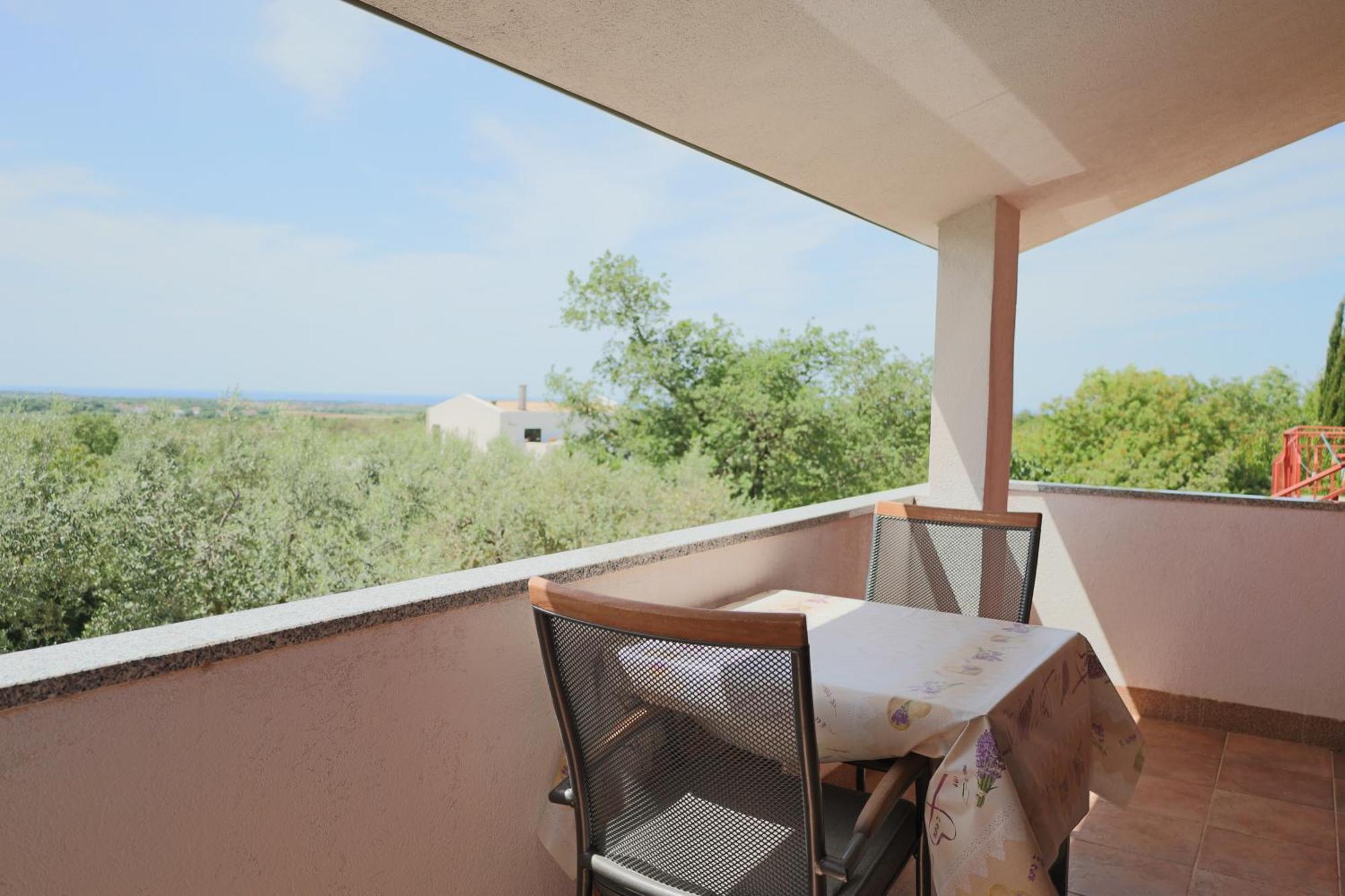 Apartment Zita With 1 Bedroom In Relaxing Surroundings Near Umag Eksteriør bilde