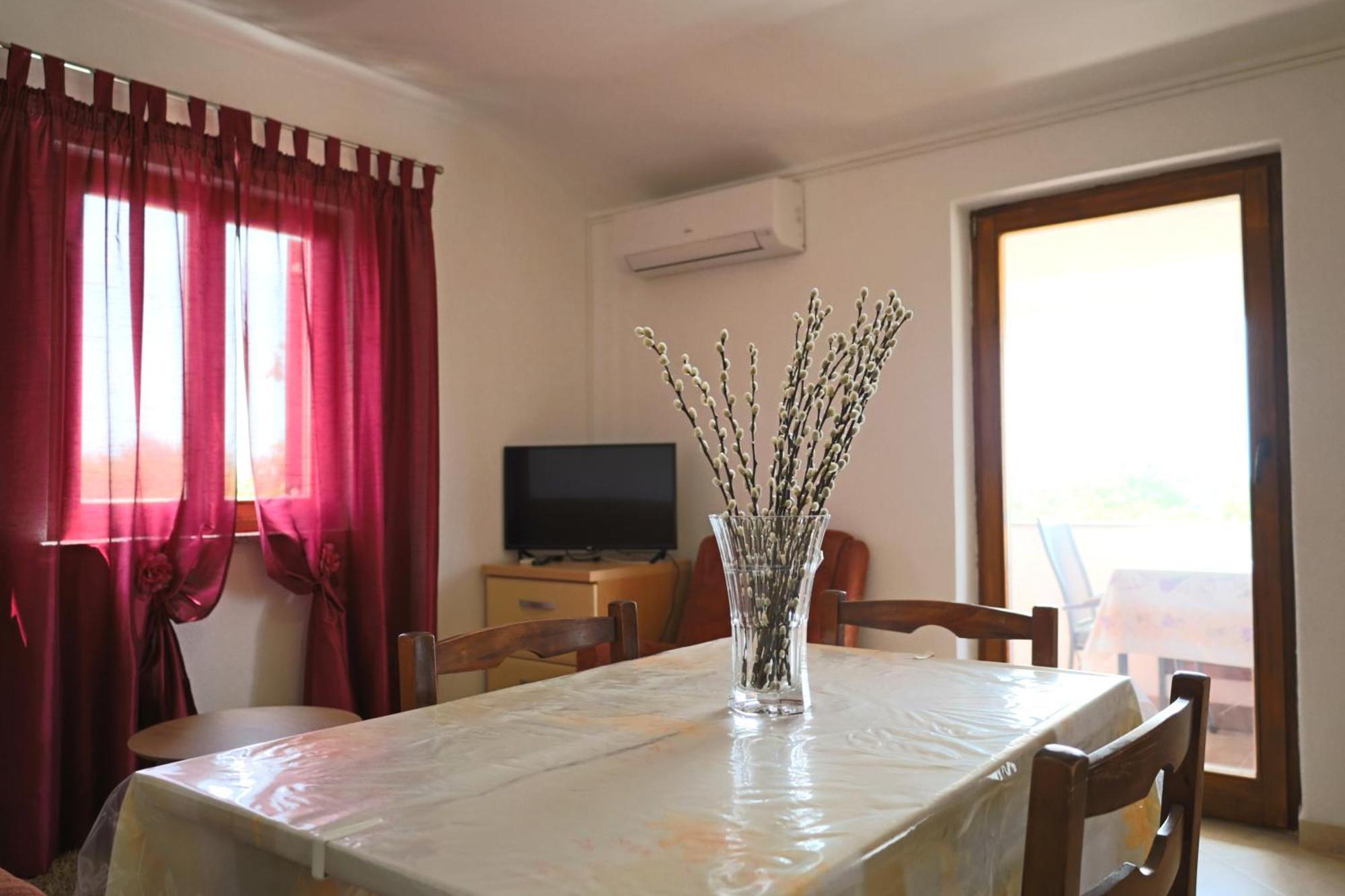Apartment Zita With 1 Bedroom In Relaxing Surroundings Near Umag Eksteriør bilde