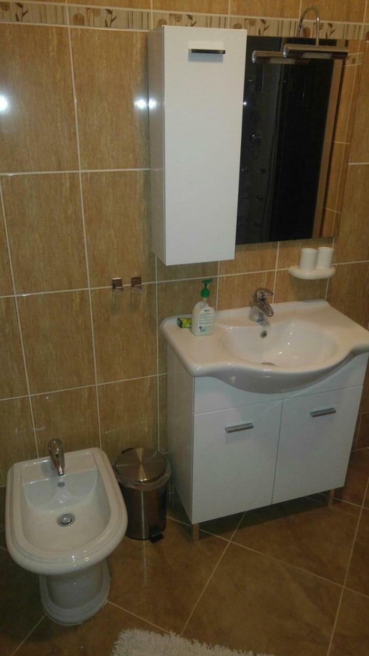 Apartment Zita With 1 Bedroom In Relaxing Surroundings Near Umag Eksteriør bilde
