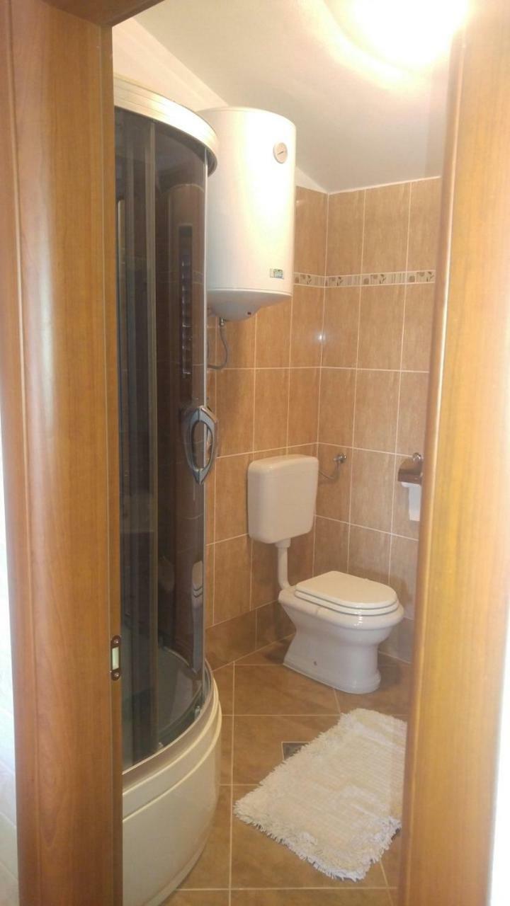 Apartment Zita With 1 Bedroom In Relaxing Surroundings Near Umag Eksteriør bilde