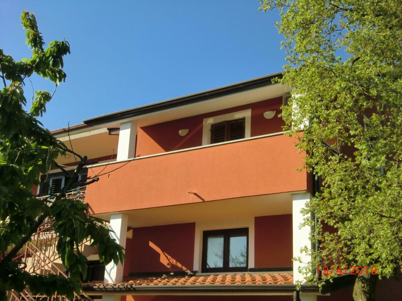Apartment Zita With 1 Bedroom In Relaxing Surroundings Near Umag Eksteriør bilde